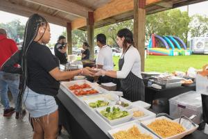 Post-Office-Picnic-2k22-121 med