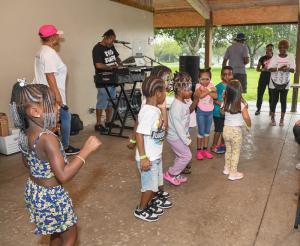 Post-Office-Picnic-2k22-150 med