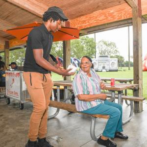 Post-Office-Picnic-2k22-16 med