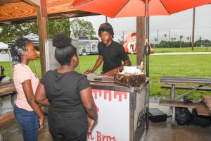 Post-Office-Picnic-2k22-33 med